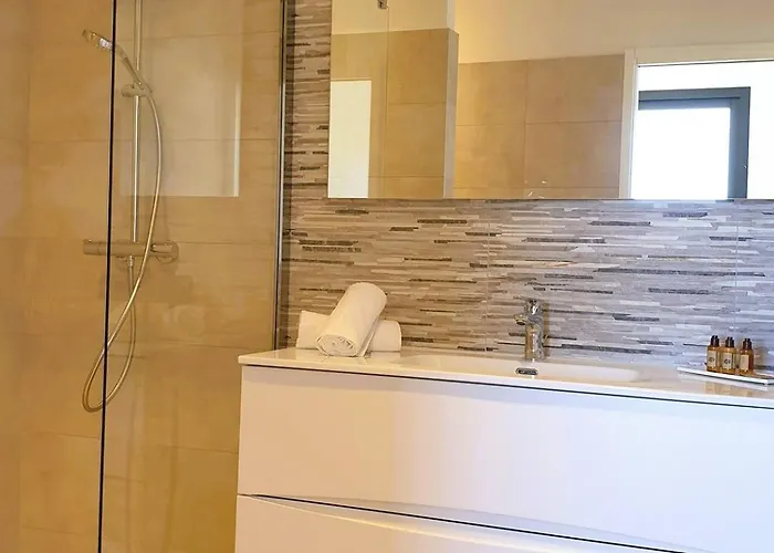 Villa Maria 1. 12 Pers, Piscine Chauffee, 5 Min Cirendinu