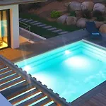 Maria 1. 12 Pers, Piscine Chauffee, 5 Min Villa Cirendinu